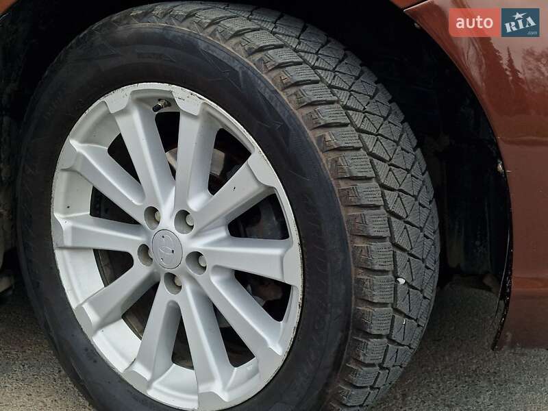 Позашляховик / Кросовер Toyota Venza 2011 в Миколаєві