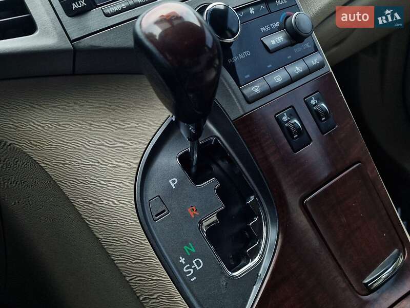Позашляховик / Кросовер Toyota Venza 2011 в Миколаєві