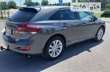 Позашляховик / Кросовер Toyota Venza 2013 в Києві