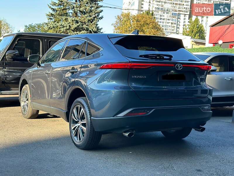 Позашляховик / Кросовер Toyota Venza 2020 в Києві