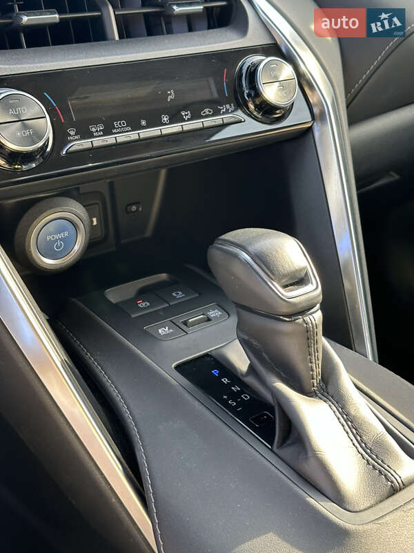 Позашляховик / Кросовер Toyota Venza 2021 в Шептицькому