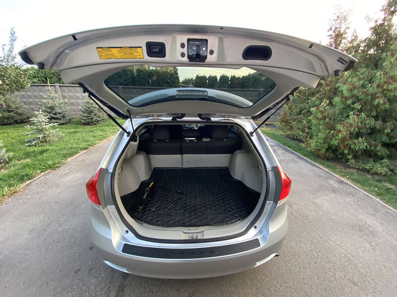 Внедорожник / Кроссовер Toyota Venza 2010 в Конотопе