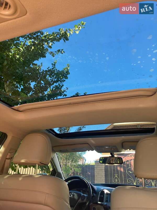 Позашляховик / Кросовер Toyota Venza 2013 в Запоріжжі