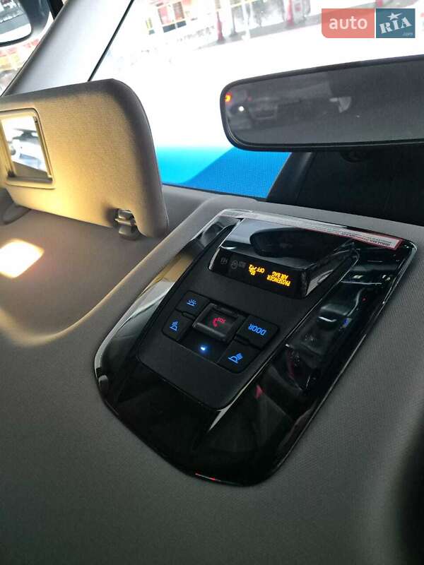 Позашляховик / Кросовер Toyota Venza 2020 в Харкові