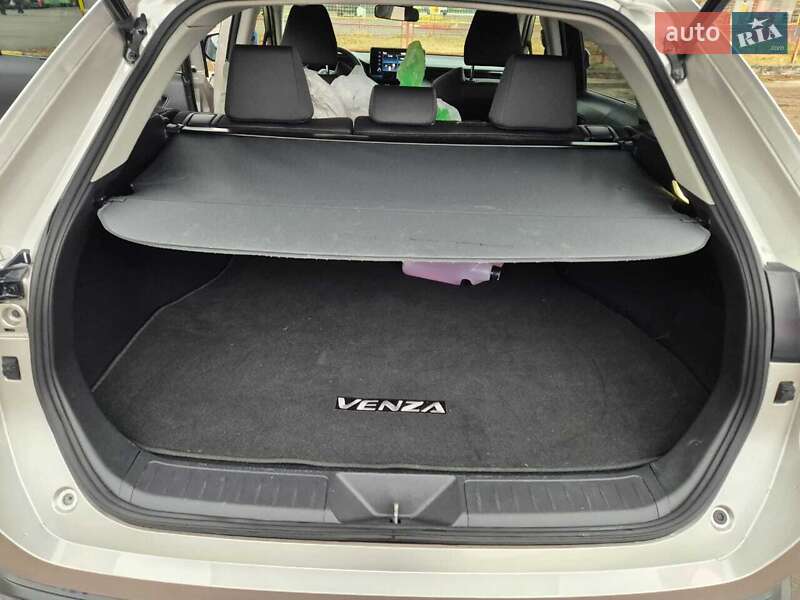 Позашляховик / Кросовер Toyota Venza 2020 в Харкові