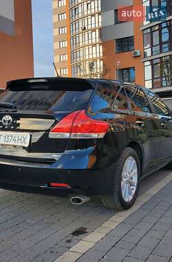 Позашляховик / Кросовер Toyota Venza 2011 в Івано-Франківську