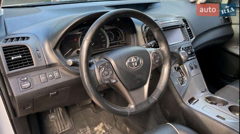 Позашляховик / Кросовер Toyota Venza 2013 в Дунаївцях