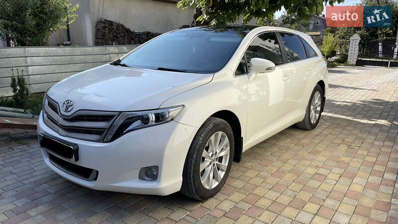 Позашляховик / Кросовер Toyota Venza 2013 в Дунаївцях