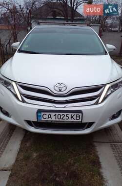 Позашляховик / Кросовер Toyota Venza 2014 в Черкасах