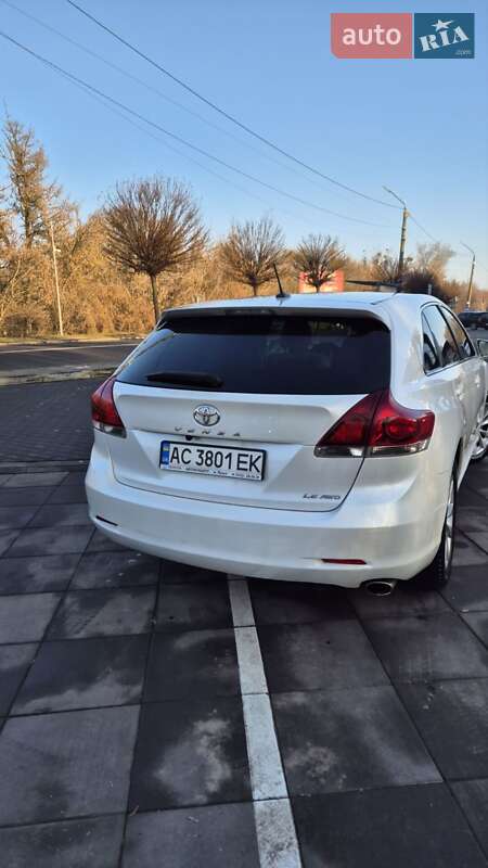 Внедорожник / Кроссовер Toyota Venza 2013 в Луцке