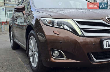 Позашляховик / Кросовер Toyota Venza 2013 в Києві