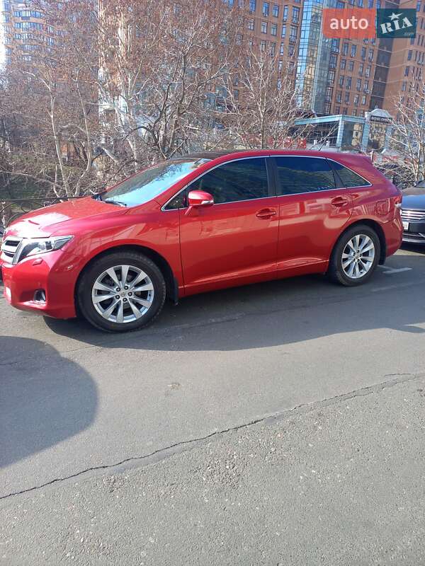 Позашляховик / Кросовер Toyota Venza 2013 в Одесі