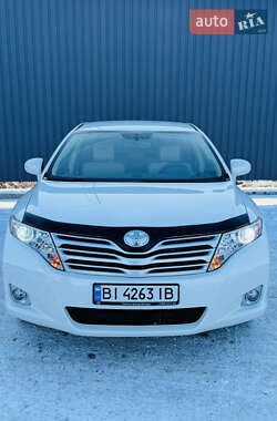 Внедорожник / Кроссовер Toyota Venza 2010 в Полтаве