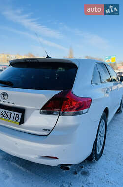 Внедорожник / Кроссовер Toyota Venza 2010 в Полтаве