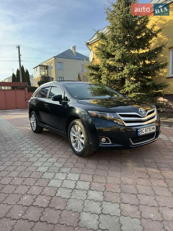 Позашляховик / Кросовер Toyota Venza 2014 в Львові