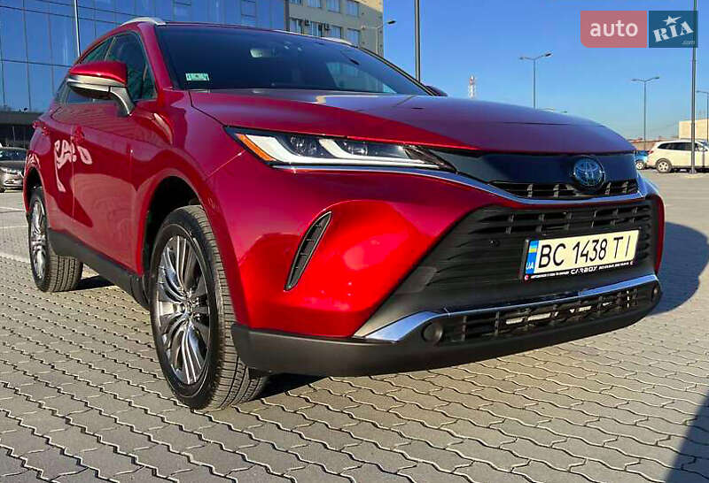 Позашляховик / Кросовер Toyota Venza 2021 в Львові