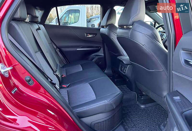 Позашляховик / Кросовер Toyota Venza 2021 в Львові