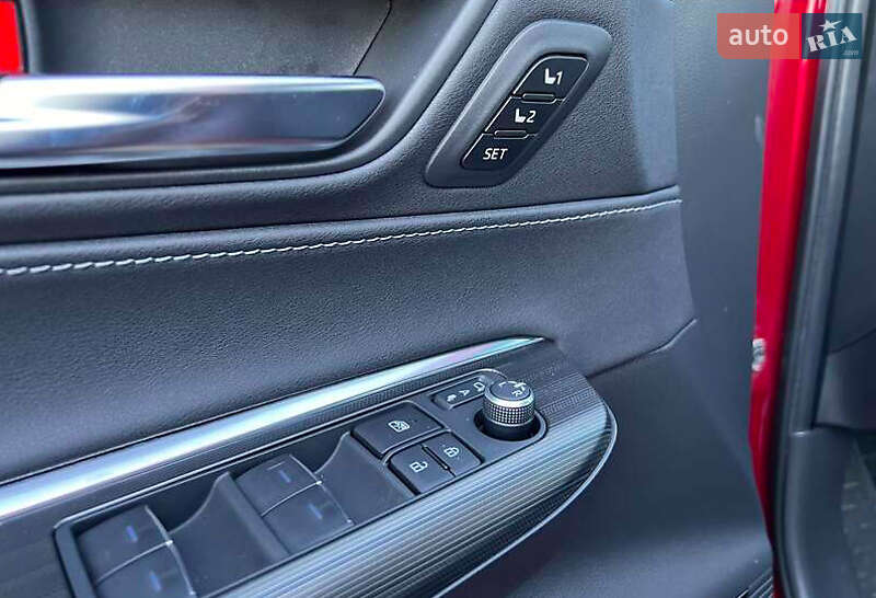 Позашляховик / Кросовер Toyota Venza 2021 в Львові