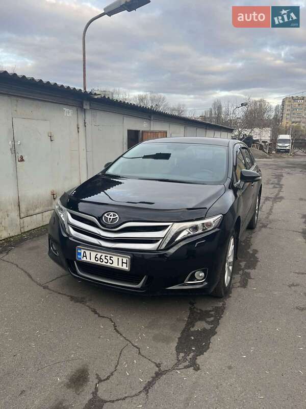 Позашляховик / Кросовер Toyota Venza 2013 в Києві