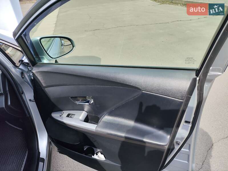 Внедорожник / Кроссовер Toyota Venza 2015 в Днепре фото 14 Внедорожник / Кроссовер Toyota Venza 2015 в Днепре