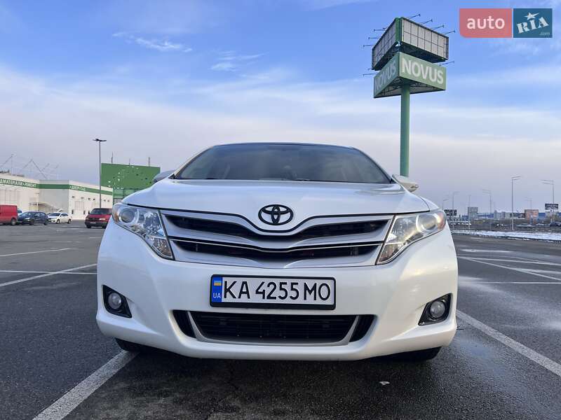 Позашляховик / Кросовер Toyota Venza 2013 в Києві
