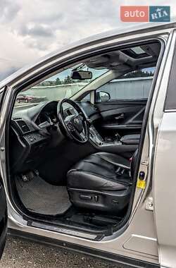 Позашляховик / Кросовер Toyota Venza 2013 в Києві