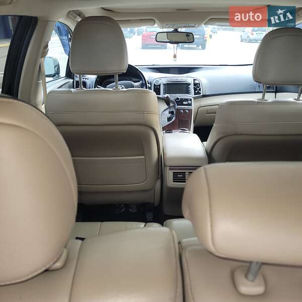 Позашляховик / Кросовер Toyota Venza 2010 в Кам'янському