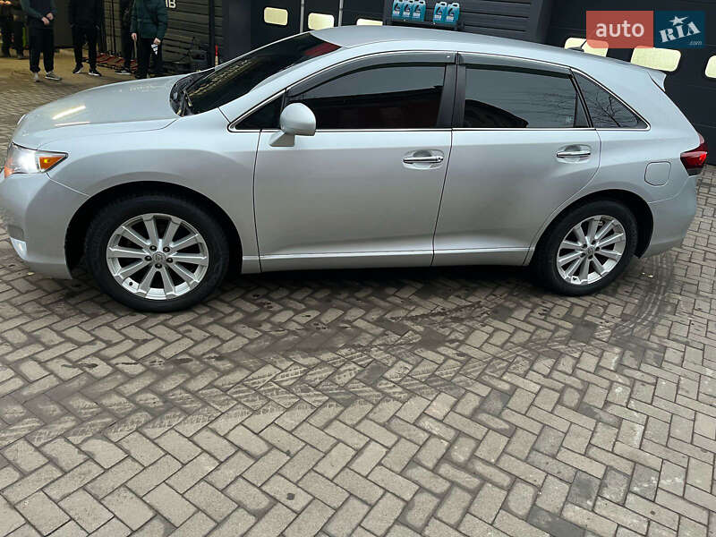 Внедорожник / Кроссовер Toyota Venza 2010 в Кривом Роге
