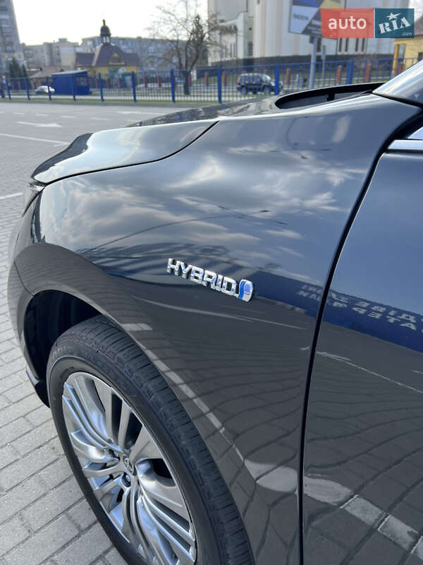 Позашляховик / Кросовер Toyota Venza 2020 в Львові