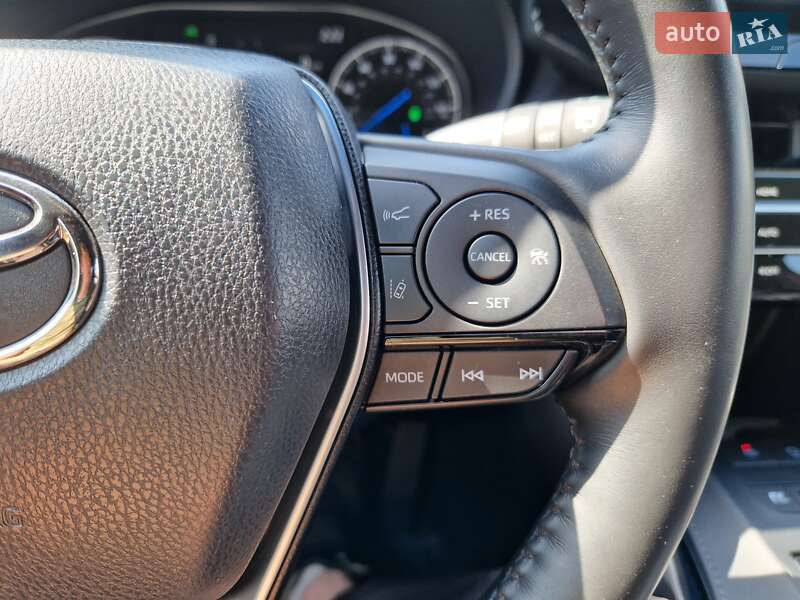 Позашляховик / Кросовер Toyota Venza 2021 в Дніпрі