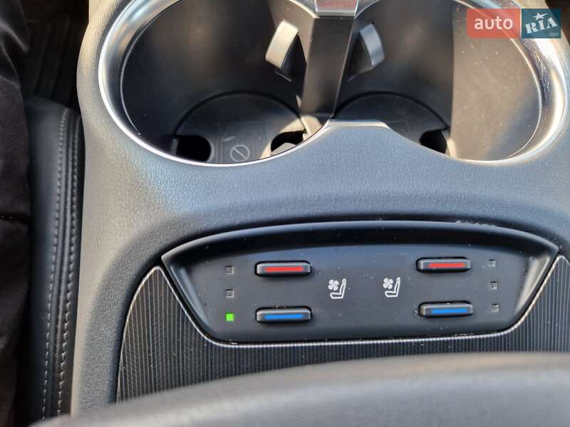 Позашляховик / Кросовер Toyota Venza 2021 в Дніпрі