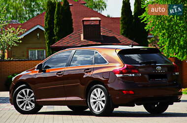 Позашляховик / Кросовер Toyota Venza 2014 в 