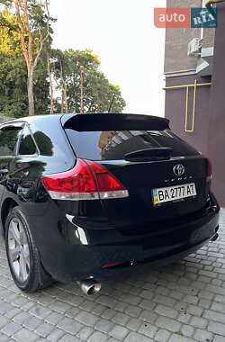 Внедорожник / Кроссовер Toyota Venza 2010 в 