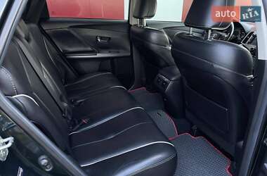 Позашляховик / Кросовер Toyota Venza 2013 в 