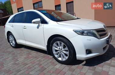 Позашляховик / Кросовер Toyota Venza 2014 в Рівному