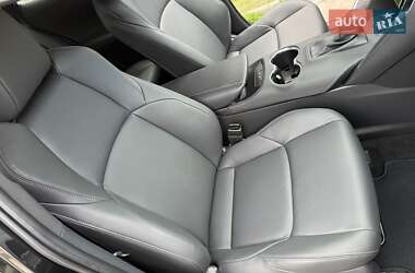Позашляховик / Кросовер Toyota Venza 2024 в 