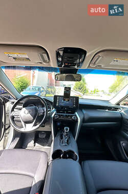Позашляховик / Кросовер Toyota Venza 2020 в 