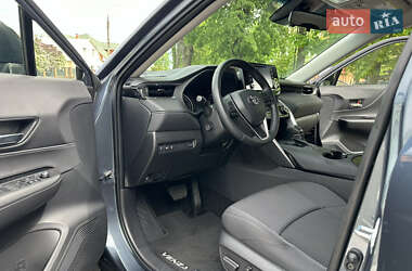 Позашляховик / Кросовер Toyota Venza 2021 в 