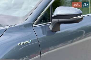 Позашляховик / Кросовер Toyota Venza 2021 в 