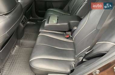 Позашляховик / Кросовер Toyota Venza 2013 в 