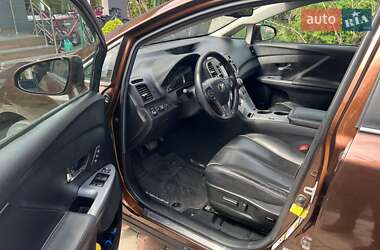 Позашляховик / Кросовер Toyota Venza 2013 в 