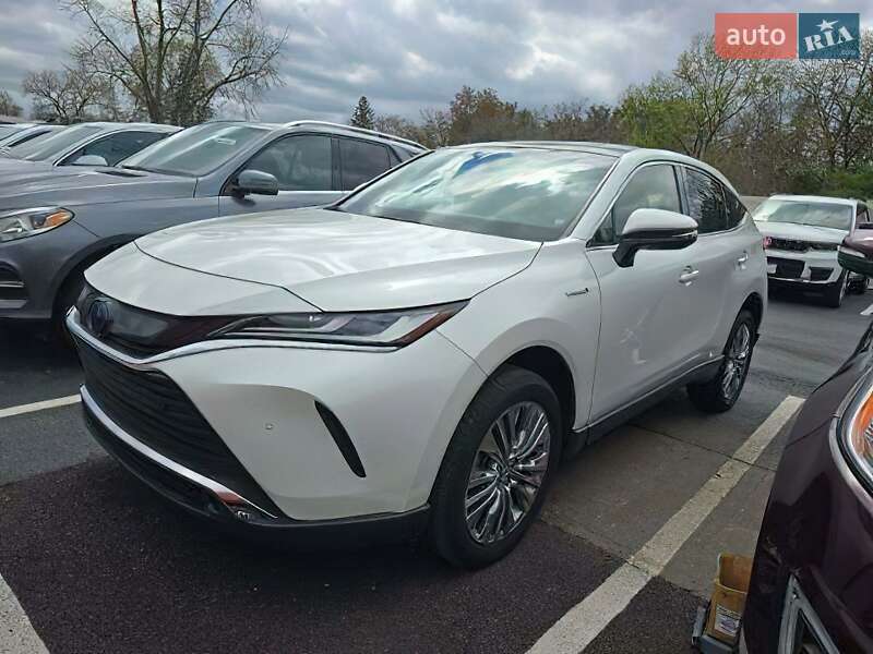 Позашляховик / Кросовер Toyota Venza 2021 в 