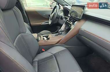 Позашляховик / Кросовер Toyota Venza 2021 в 