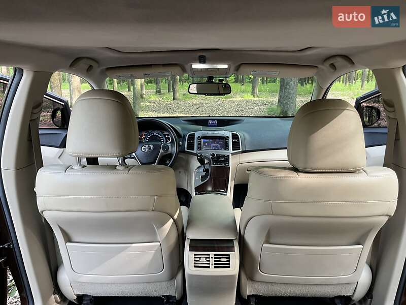 Позашляховик / Кросовер Toyota Venza 2013 в Кривому Розі