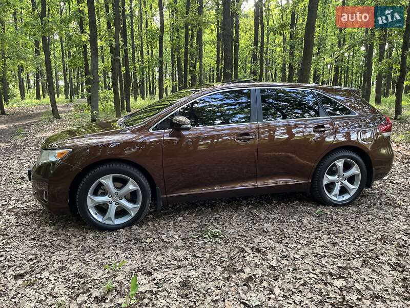 Позашляховик / Кросовер Toyota Venza 2013 в Кривому Розі