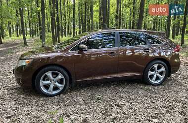 Позашляховик / Кросовер Toyota Venza 2013 в 