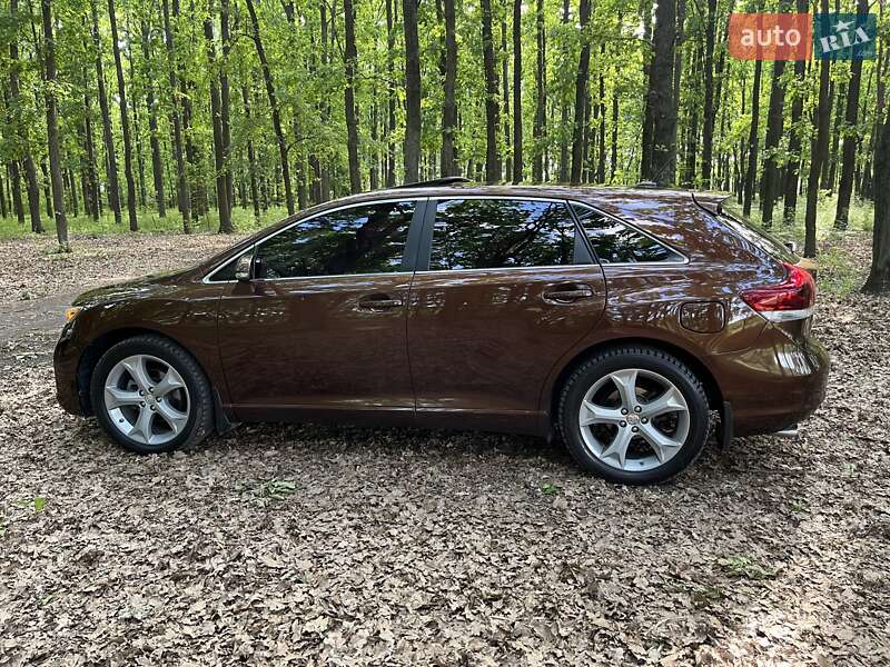 Позашляховик / Кросовер Toyota Venza 2013 в Кривому Розі
