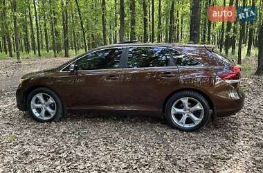 Позашляховик / Кросовер Toyota Venza 2013 в 