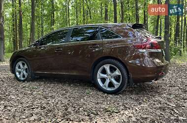 Позашляховик / Кросовер Toyota Venza 2013 в 
