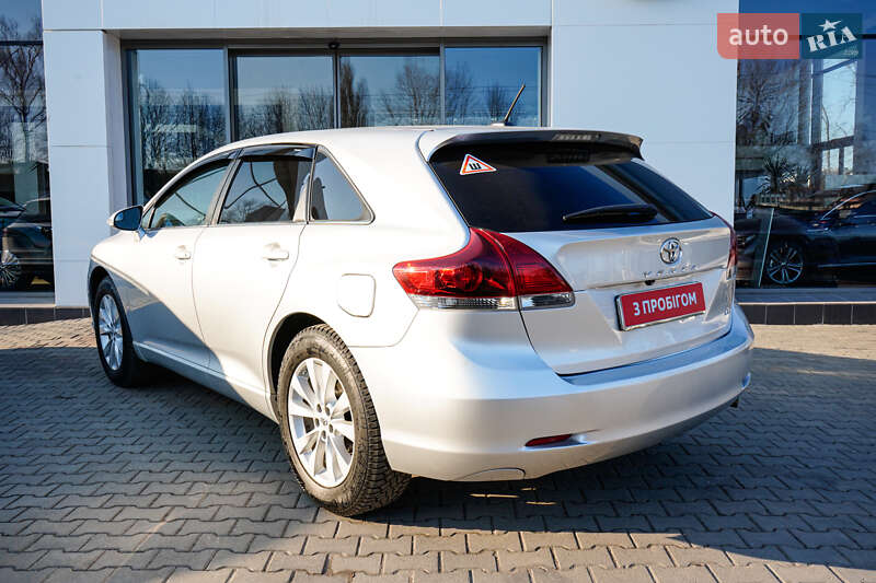 Позашляховик / Кросовер Toyota Venza 2014 в Житомирі